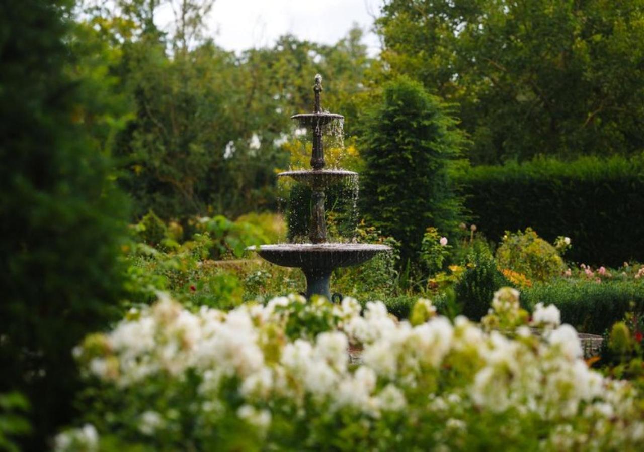 Crows Hall Debenham ภายนอก รูปภาพ