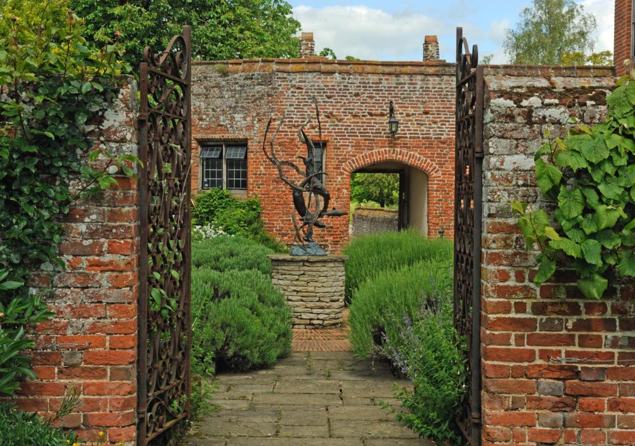 Crows Hall Debenham ภายนอก รูปภาพ